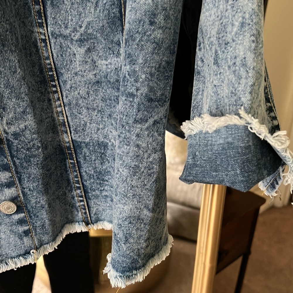 Thrill Jean Jacket - Picture 7 of 8